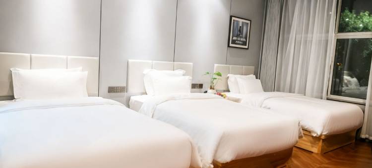 雷神电竞酒店(潍坊火车站店)图片