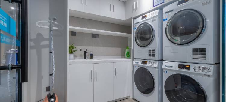 网鱼电竞酒店(四川大学双流机场店)图片