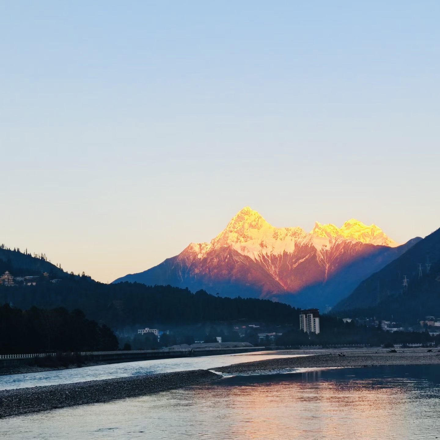 豪华景观双床房-日照金山·加湿器·智能客控·地暖