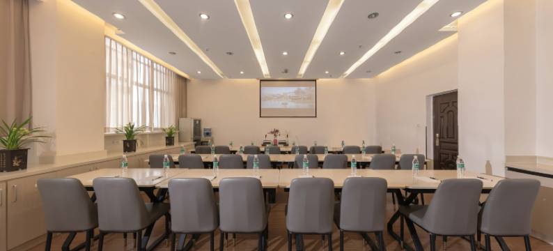 派柏·云酒店(腾冲靖边广场店)图片