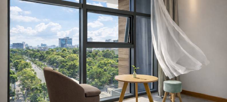 小隐轻居酒店(广元高铁站图腾广场店)图片