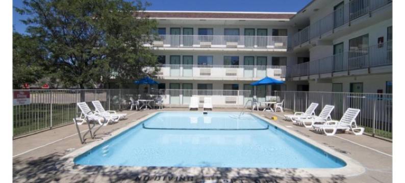 6号汽车旅馆明尼阿波里斯市北 - 罗斯维尔店(Motel 6 Roseville, MN - Minneapolis North)图片