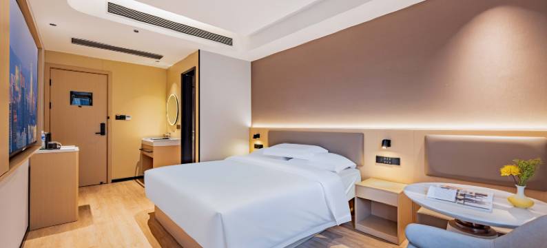 开蔓铂金酒店(通河新村地铁站店)图片