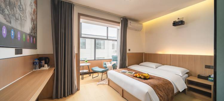 花悠语・Elegant・民宿(开封万岁山大宋武侠城铁塔公园店)图片
