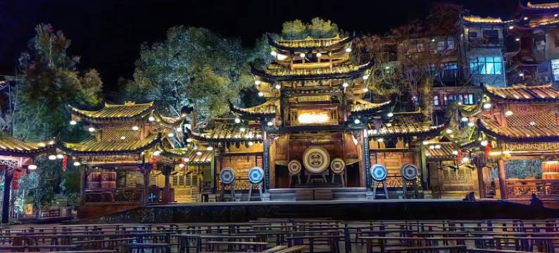 等一个人·庭院观景美宿(芙蓉镇景区瀑布店)图片