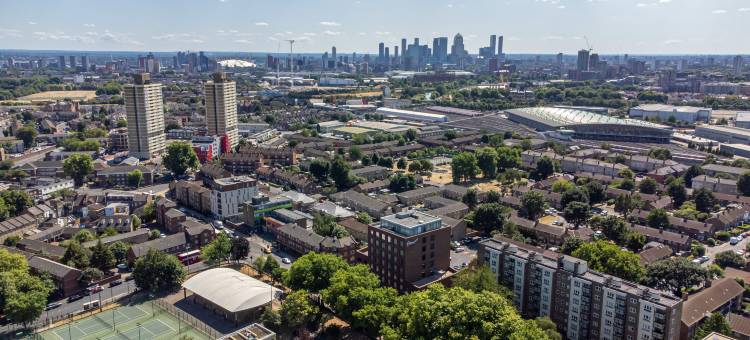 伦敦斯特拉特福酒店(Roomzzz London Stratford)图片