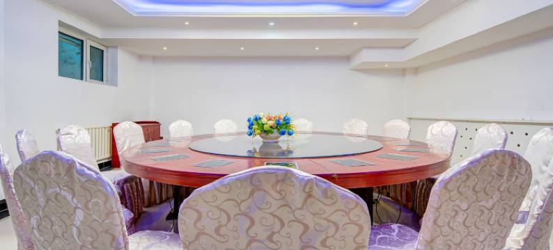 额尔古纳蒙源宾馆(哈萨尔广场店)图片