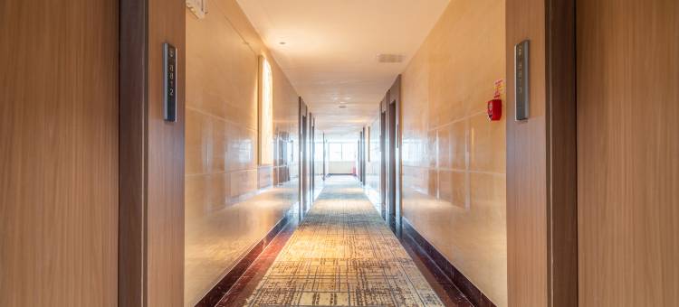 遂溪源河酒店(全丰中央广场店)图片