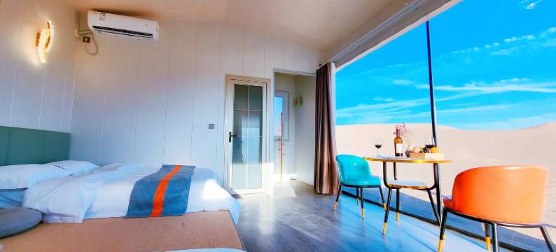 中卫楠溪腾格里沙漠露营地图片