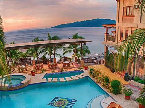 Pier Uno Dive Resort