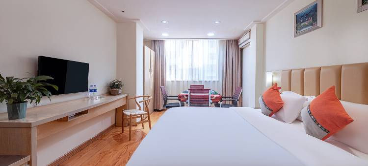 红灯笼商务酒店(南宁大沙田地铁站店)图片