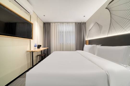 青季酒店MINI(杭州西湖武林门地铁站店)