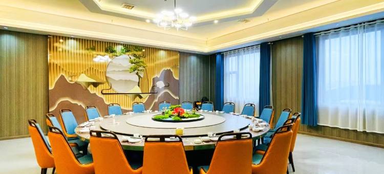 群豪国际酒店(南阳雪枫中路卧龙公园店)图片