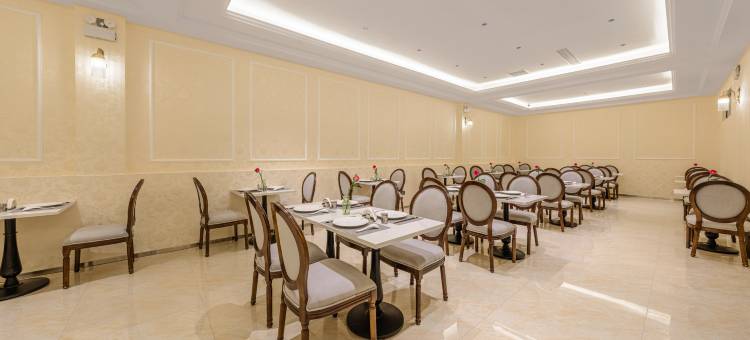 柏丽艾尚国际酒店(瑞丽财富广场彩云城店)图片