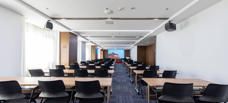神龙大厦Hotel(青岛火车站团岛地铁站店)图片