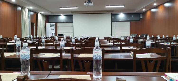 精通101酒店(南宁国际会展中心东盟商务区地铁站店)图片