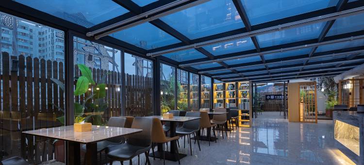 菲特希悦酒店(贵州医科大学附属医院北京路地铁站店)图片