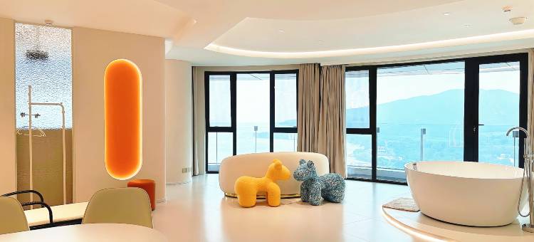 维一·多元化360°白色印象设计师·modern轻奢美宿(龙湾海滨风景区)图片