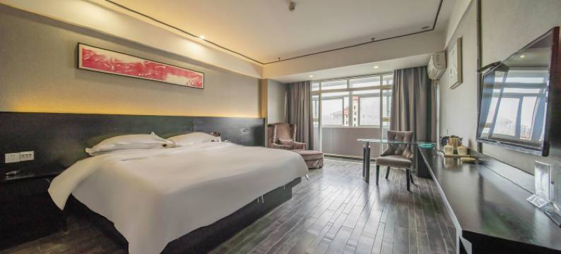 宜春万云假日酒店(宜春明月山机场八中店)图片