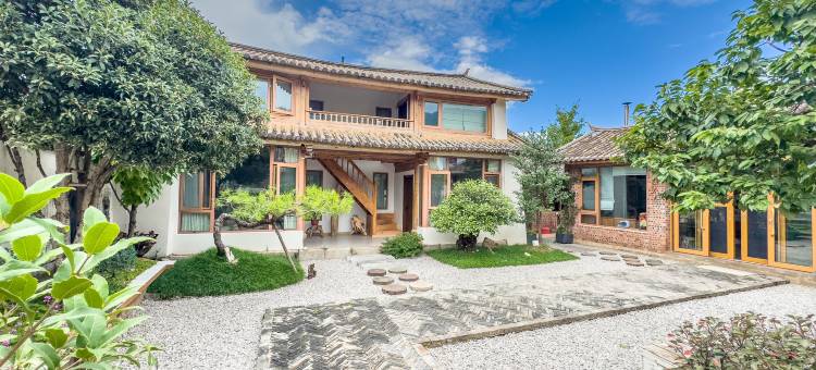 丽江得闲民宿(三义国际机场店)图片