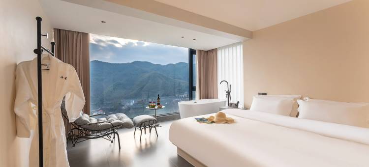安吉竹茗·  villa野奢景观亲子度假美宿(江南天池店)图片