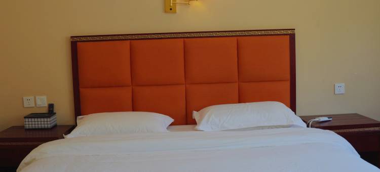 宝兴生态主题酒店图片