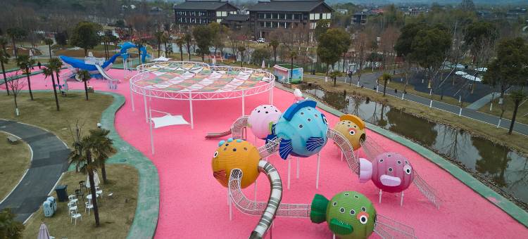 花筑·四月天花园酒店图片