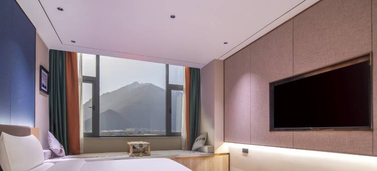 艺龙安悦酒店(林芝雪域江南尼洋河景区店)图片