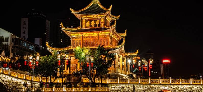 贵阳·欢住｜Soong·CinemaBathtub设计酒店(喷水池地铁站甲秀楼店)图片