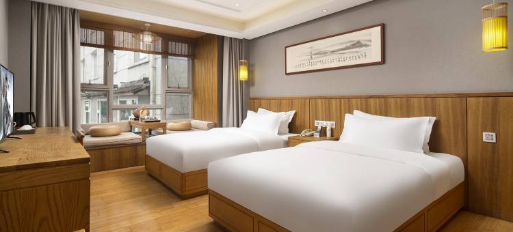 美豪怡致酒店(峨眉山高铁站大佛禅院景区店)图片