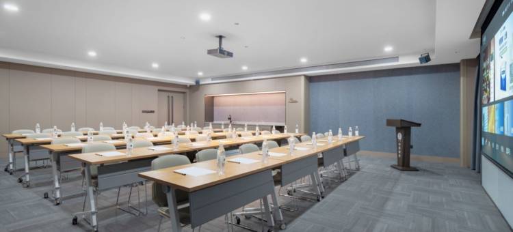 怡莱酒店(哈密迎宾大道店)图片