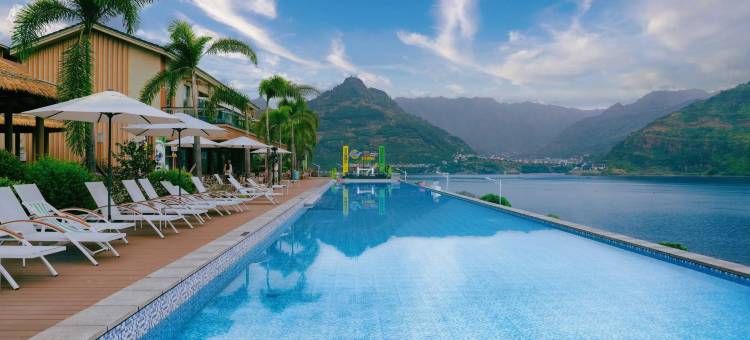 半月湾假日酒店(邵女坪旅游度假区店)图片