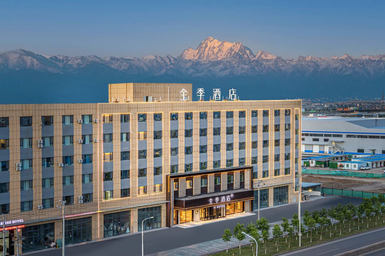 全季酒店(乌鲁木齐头屯河天恒基汽车城店)