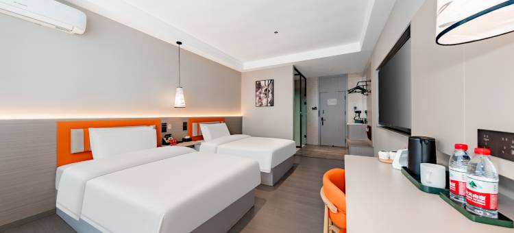 亚悦酒店(鄂尔多斯伊金霍洛旗札萨克镇店)图片