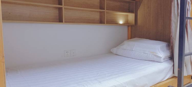 几里时光旅社(苏州站平江万达店)图片