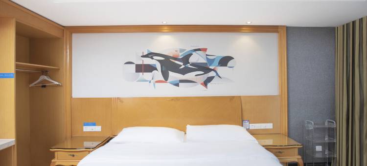 网鱼电竞酒店(杭州萧山火车南站店)图片