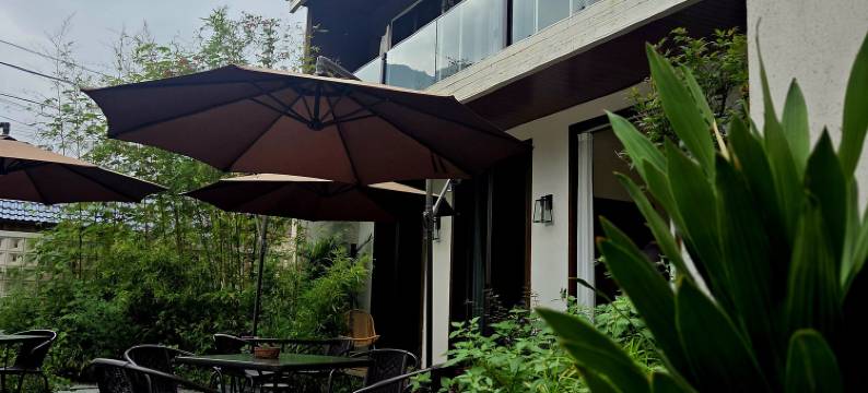 岩宿山居(大峡谷镇店)图片