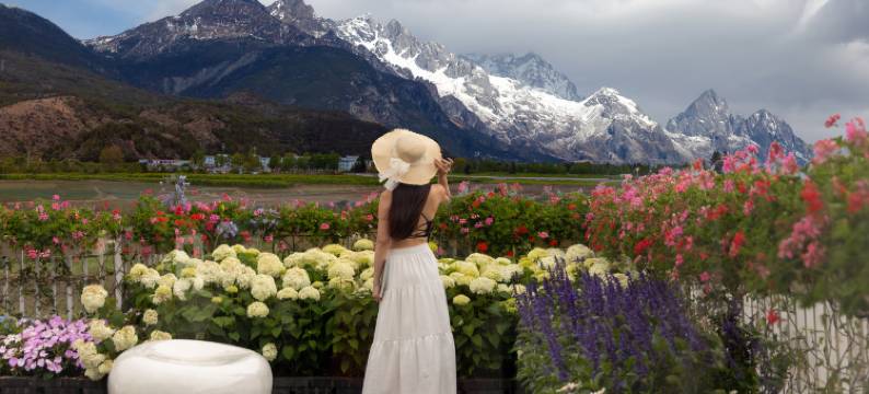 丽江・画中里|Lnside The Painting・日照金山观景美宿(束河古镇店)图片