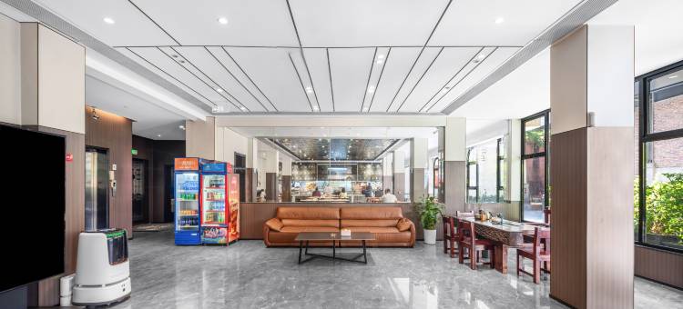 皇铂酒店(南昌梦时代广场699文化园店)图片