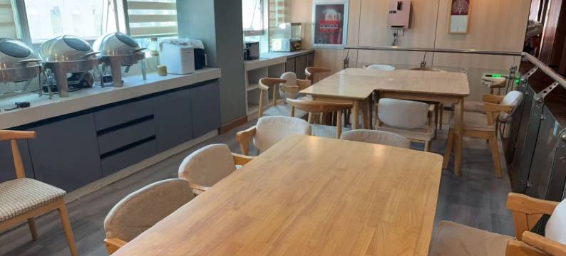 亲情精选酒店(嘉兴八佰伴店)图片