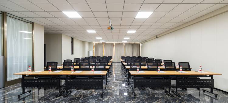 大庆百湖城市酒店(八一农垦大学石油大学店)图片