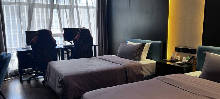 猛攻电竞酒店(椒江宝龙城店)图片