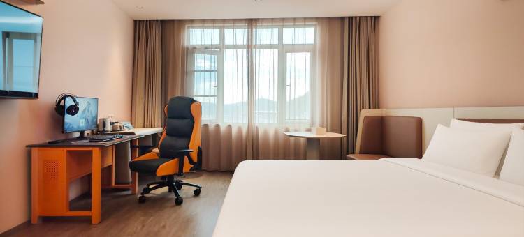 亚信电竞酒店(平乐中心广场新安街滨江道店)图片