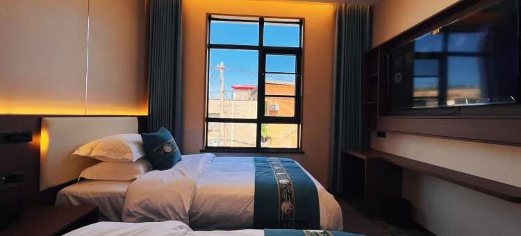 晨雅酒店(开封万岁山大宋武侠城清明上河园店)图片