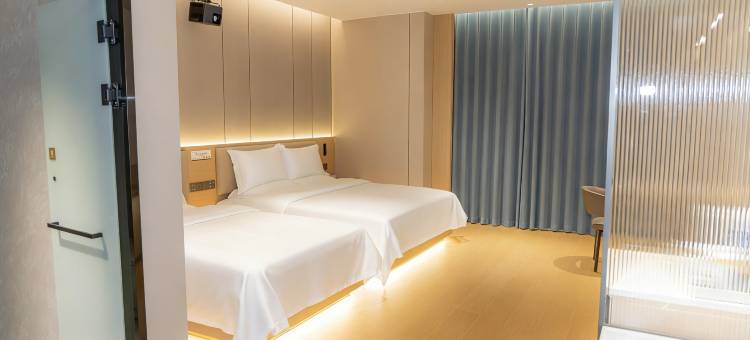 速8精选酒店(安岳县中央时代广场店)图片