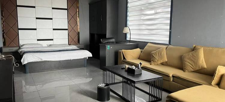 治多嘉洛王府酒店图片