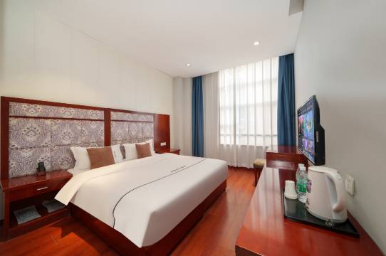 渭南皇庭商务酒店(师范学院南湖公园店)