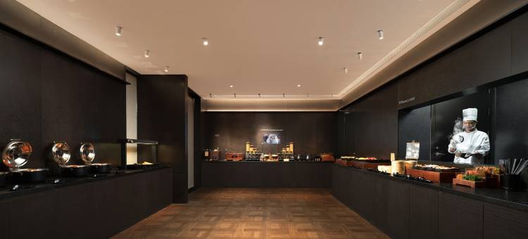 武汉武昌长江中心江景亚朵酒店图片