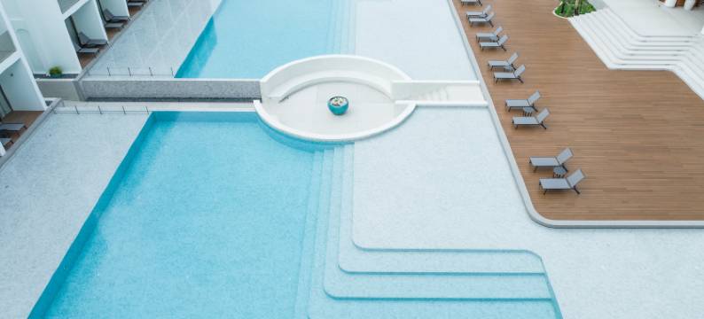 普吉岛芭东海滩酒店(Patong Beach Hotel by See2Sea)图片