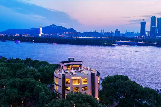 方寸·空空客厅江景民宿(五一广场湘江中路店)